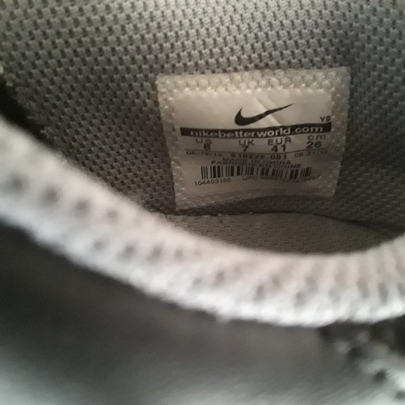 NIKE TRAINING   SIZE 8   MEN\'S SNEAKERS.